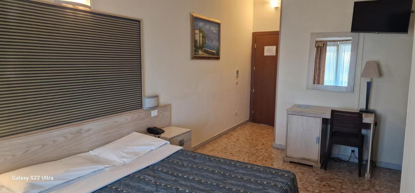 Hotel Chopin Fiumicino Exterior photo