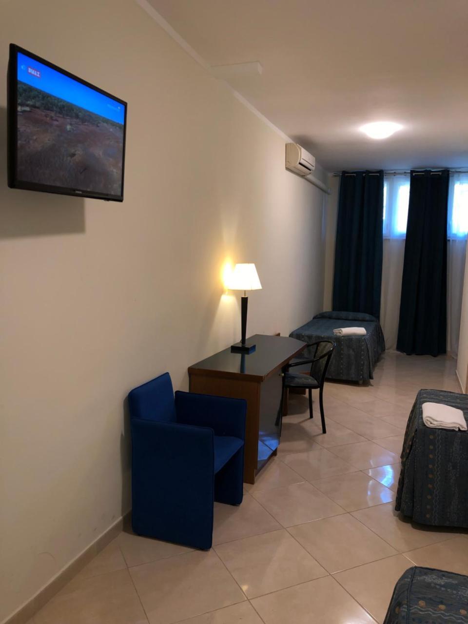 Hotel Chopin Fiumicino Exterior photo