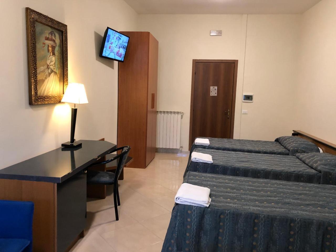 Hotel Chopin Fiumicino Exterior photo
